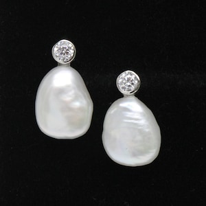 8-9mm small keshi pearl stud earrings,ivory white irregular pearl CZ earring stud,freshwater pearl earrings,baroque pearl earring stud gifts