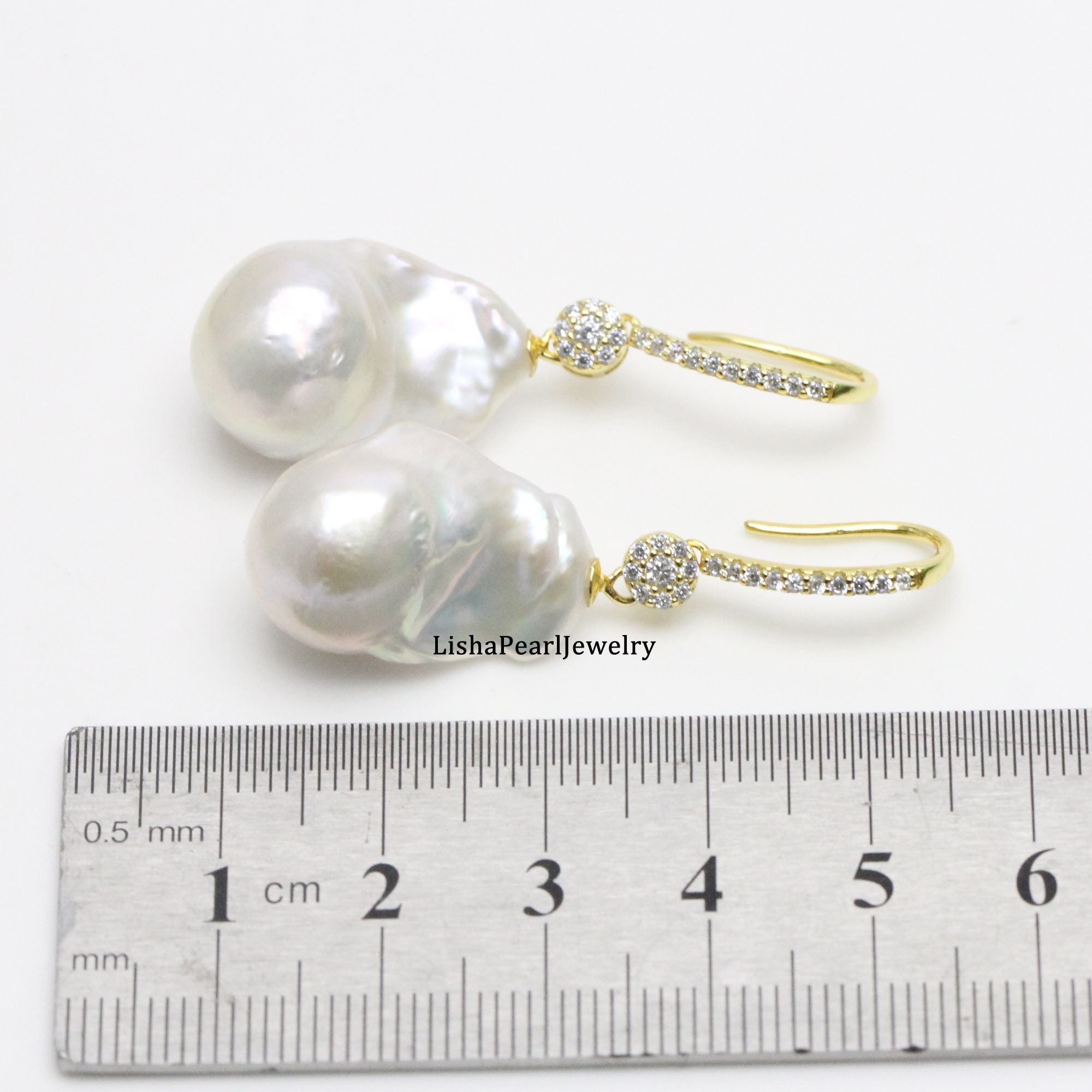 Orecchini di perle barocche bianche brillanti irregolari d'acqua dolce naturale Aurora Orecchini in argento sterling S925 Regalo squiso da donna 36 Orecchini di perle barocche bianche brillanti irregolari d'acqua dolce naturale Aurora Orecchini in argento sterling S925 Regalo squiso da donna 36