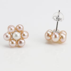 Bloem pareloorbellen, natuurlijke roze en witte zoetwaterpareloorbellen, bruidsmeisje oorbellen cadeau, bloem oorbellen zilver, meisjesoorbellen