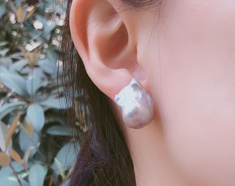 Gray baroque pearl stud earrings,large baroque grey pearl earrings,freshwater flameball pearl earrings sterling silver