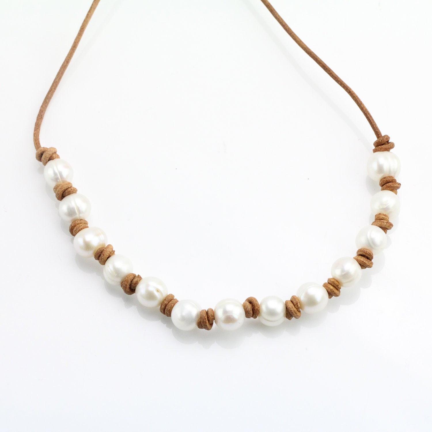 Freshwater pearl deals leather choker