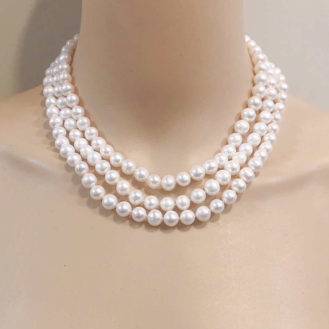 Triple pearl necklace Clearance