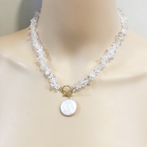 Collier à bascule de perles de quartz en cristal blanc et pièce de monnaie de 5-8 mm, collier lariat de perles, collier de perles et de cristaux, collier à fermoir OT