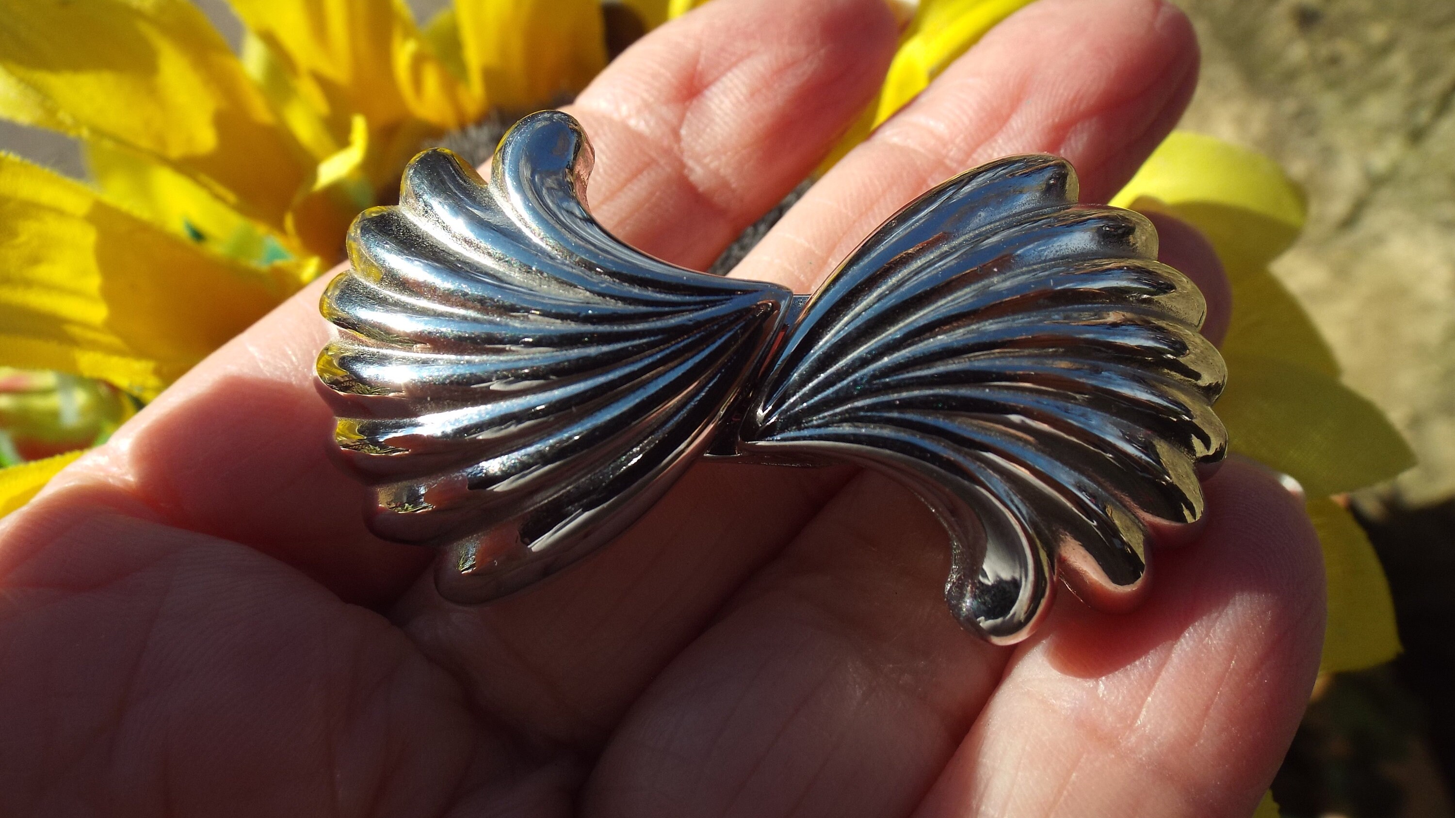 Cool Vintage DOTTY SMITH Silver Tone Sea Sells Belt Buckle  display picture 2