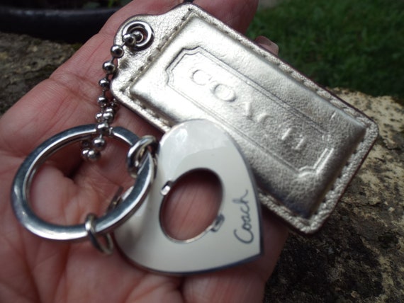 vintage coach keychain 2個セット売り COACH vintage Book Photo keychain brown - メルカリ