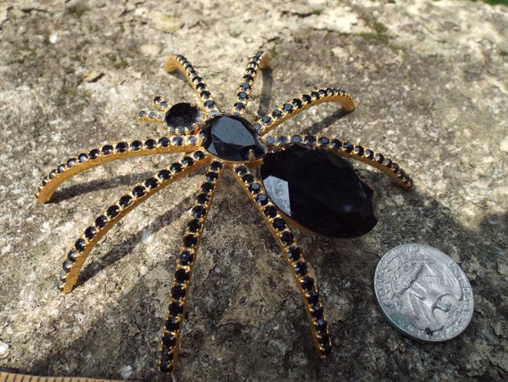 Wild 3D Hugh Black Glass Spider Brooch-Arachnid S… - image 4