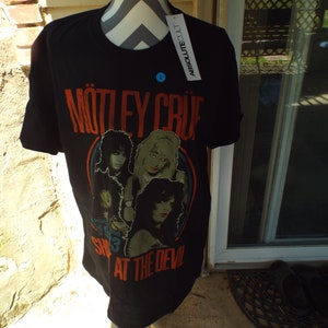 Motley Crue Black Large Shout  At The Devil  Tee Shirt with tags
