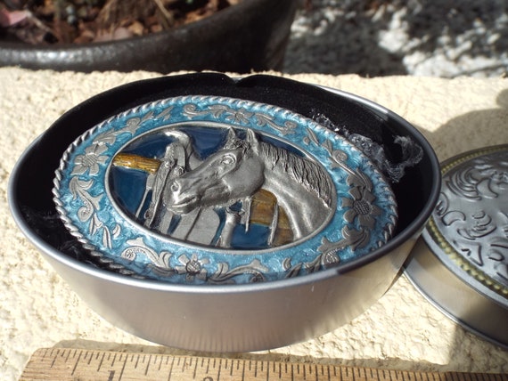 1985 SISKIYOU Horse with Enameling Belt Buckle - image 3