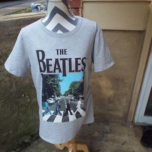 The Beatles ABBEY ROAD Gray XL  16-18 T Shirt