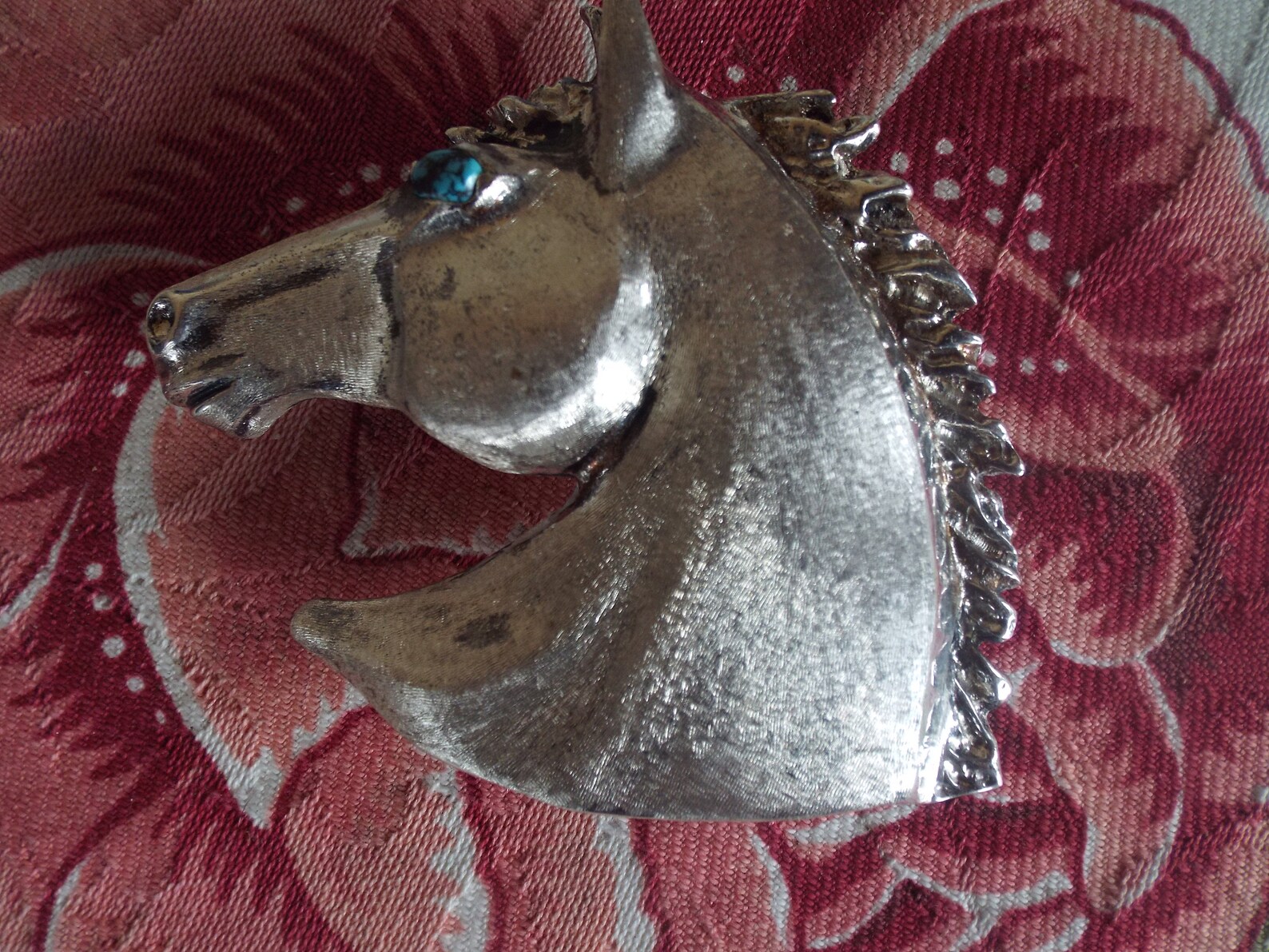 Vintage Women's Belt Buckle With a Horse in a Horseshoe With Etched Flowers. in Very Good Vintage Condition