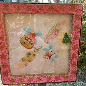 2 Sweet Vintage  Boxed Ladies  Embroidered Handkerchief&#39;s Cotton