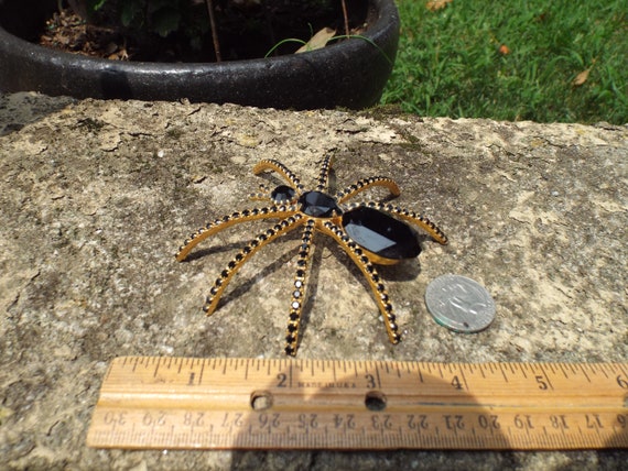 Wild 3D Hugh Black Glass Spider Brooch-Arachnid S… - image 3