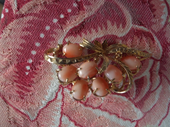 Vintage Mid Century Mod Genuine Cabochon Coral Br… - image 2