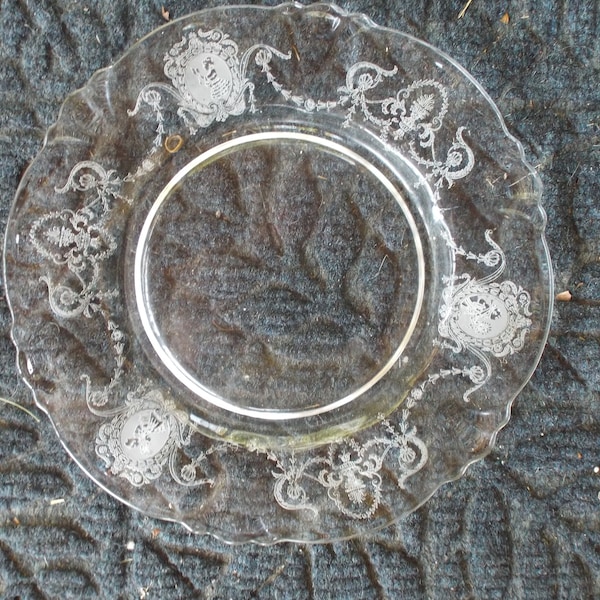 Gorgeous 4 HEISEY Elegant Glass Luncheon Plates in Minuet Pattern -Cameo