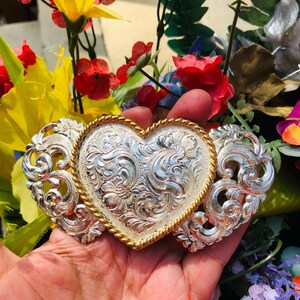 Crumrine Belt Buckle Heart Shaped Beautiful Gold/Silver Detail 3\