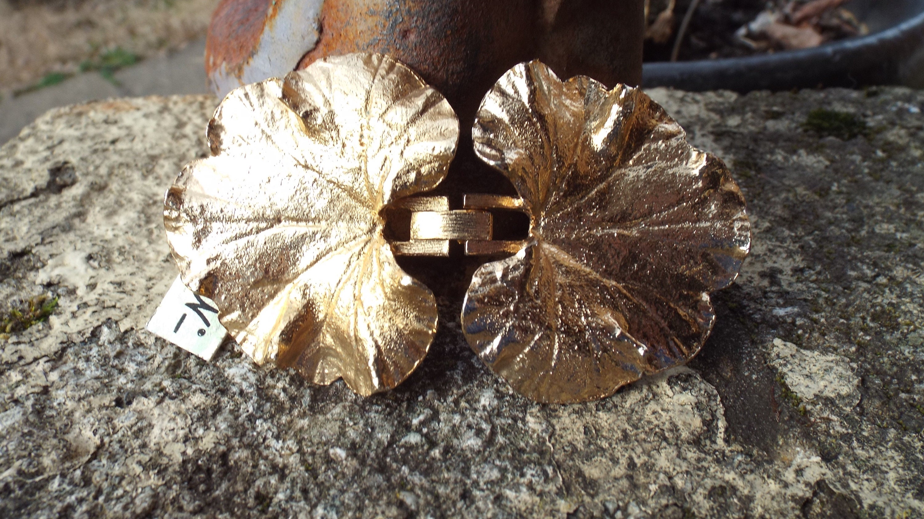 Vintage Mimi di N 1981 Lily Pad Belt Buckle Signed Designer 4.5\