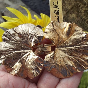 Vintage 1981 MiMi Di N Gold Tone Lily pad Leaf   Signed Belt Buckle with Original Tag