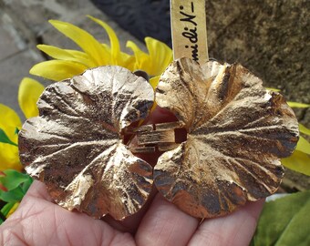 Vintage 1981 MiMi Di N Gold Tone Lily pad Leaf   Signed Belt Buckle with Original Tag