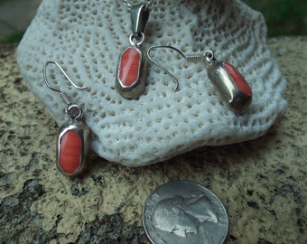 Wonderful 925 Mexican Sterling Silver With Pink/Red Coral Necklace Pendant  and Pierced matching Earrings