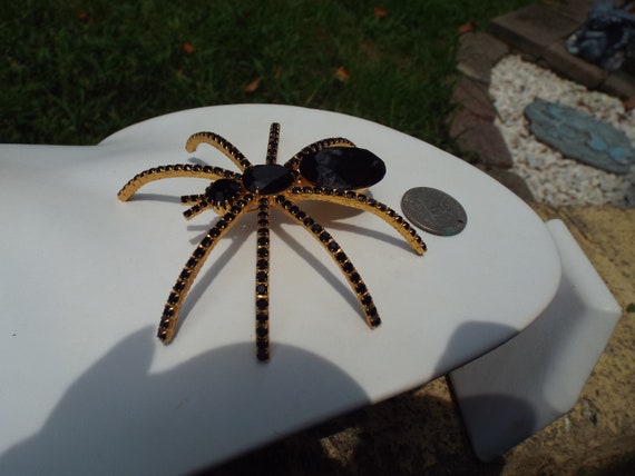 Wild 3D Hugh Black Glass Spider Brooch-Arachnid S… - image 8