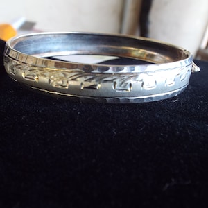 Timeless.....Designer 925 Sterling Bangle Bracelet-engraved