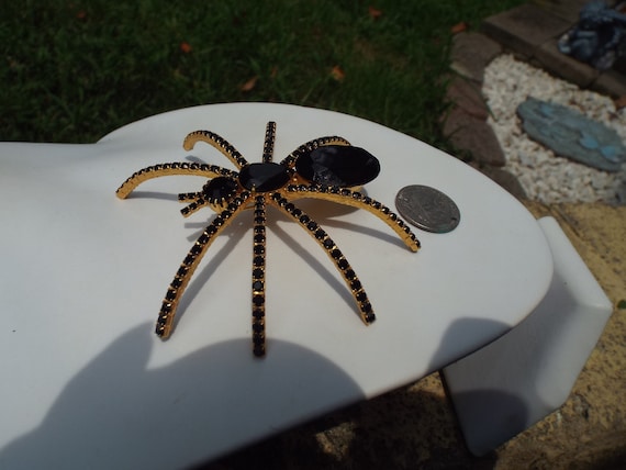 Wild 3D Hugh Black Glass Spider Brooch-Arachnid S… - image 1