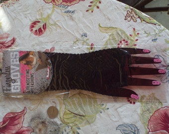 Sexy.....Fingerless  Black Fishnet Gloves