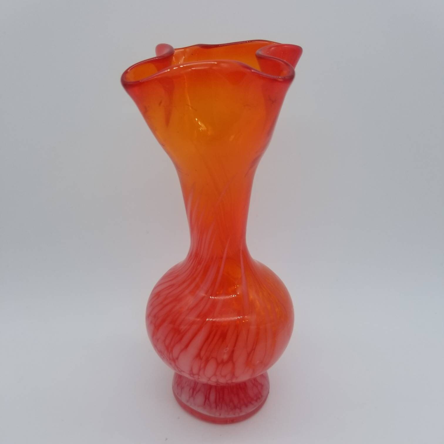 赤い吹きガラスの花瓶 - Etsy 日本