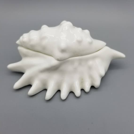 Small Ceramic Shell Trinket Box - image 2