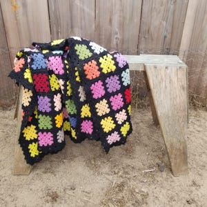 Couverture vintage afghane à carreaux grand-mère multicolore