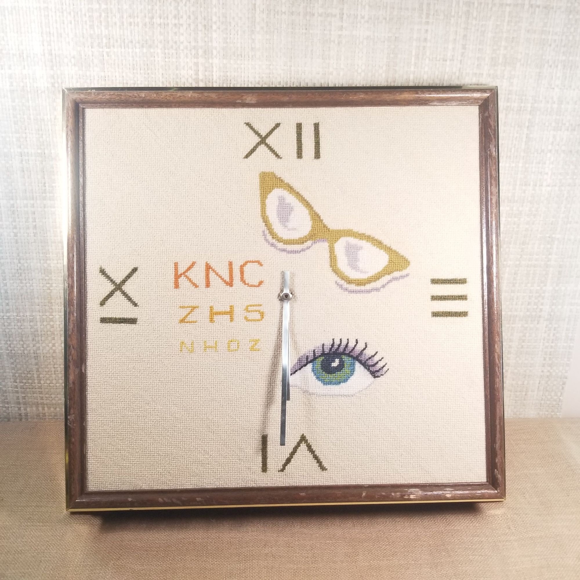 1970 年代のヴィンテージ 刺繍壁掛け時計 - Etsy 日本