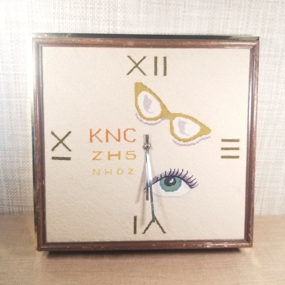 1970 年代のヴィンテージ 刺繍壁掛け時計 - Etsy 日本