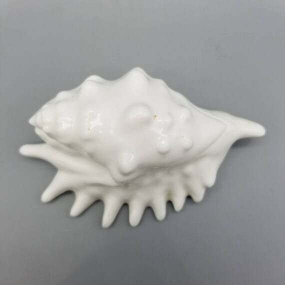 Small Ceramic Shell Trinket Box - image 6