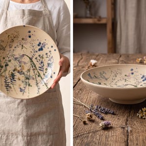 Grande ciotola da portata in ceramica - 32 cm (13 pollici) Ciotola da insalata botanica fatta a mano, motivo floreale, regalo unico per l'inaugurazione della casa