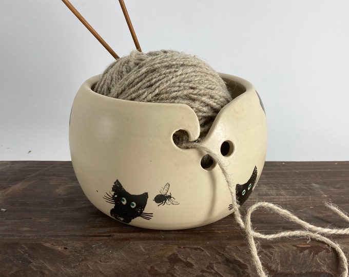 Ceramic Knitting Bowl, Cat Yarn Bowl, Yarn Bowl, Funny Yarn Bowl, Cat