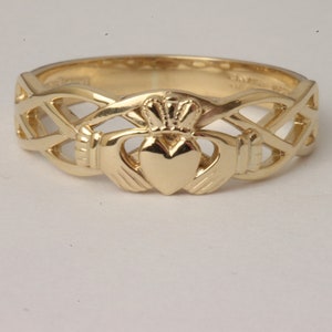 Gold Claddagh Ring, Celtic Rope Band, Irish Made