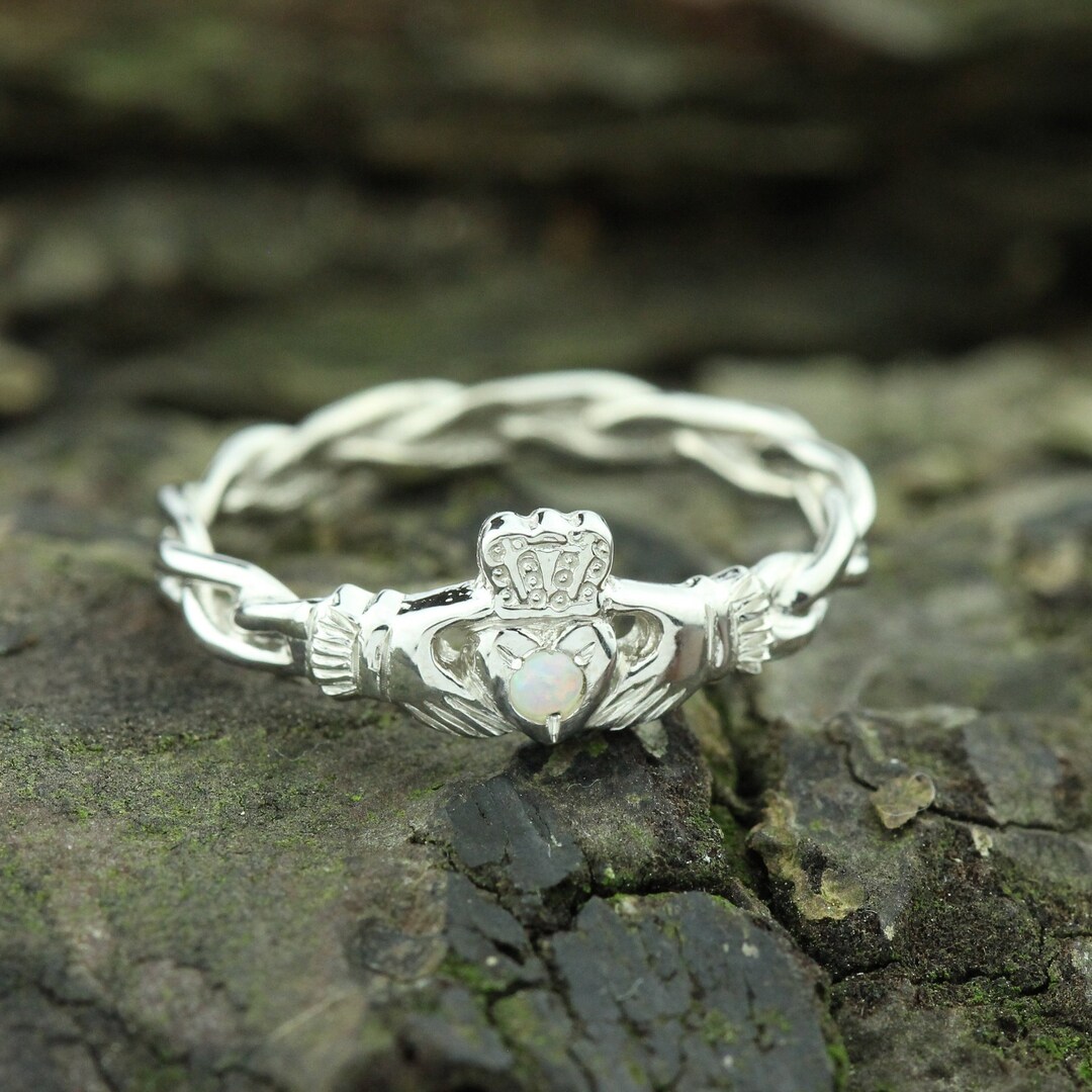 Claddagh nipple best sale ring
