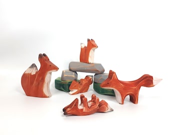 Grand ensemble famille renard, blocs en bois, animaux de la foret boréale