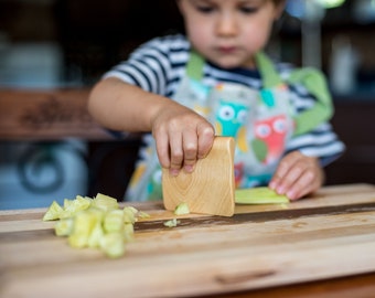 Safe wooden knife for kids, kitchen toy, vegetable and fruit cutter, chopper