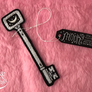 Moon Key (sew-on patch)