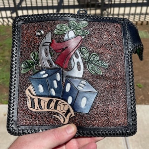 cartera con cadena motera de la suerte