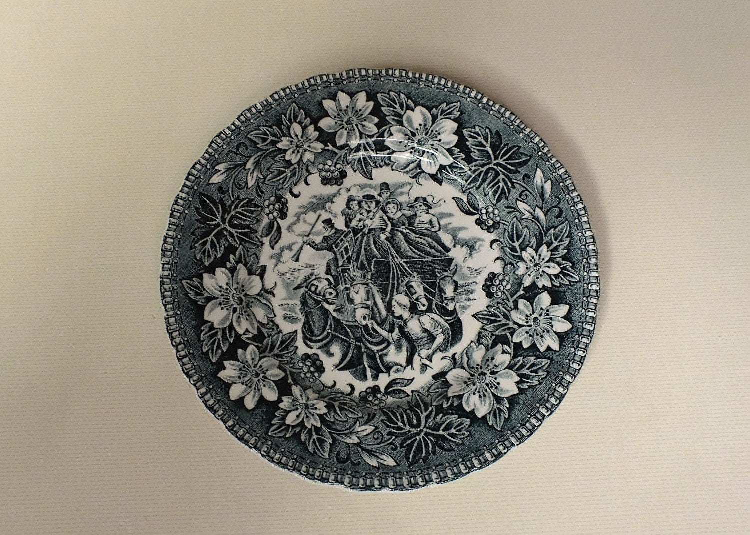 Coaching Taverns 1828 Royal Tudor Ware Staffordshire England Bread