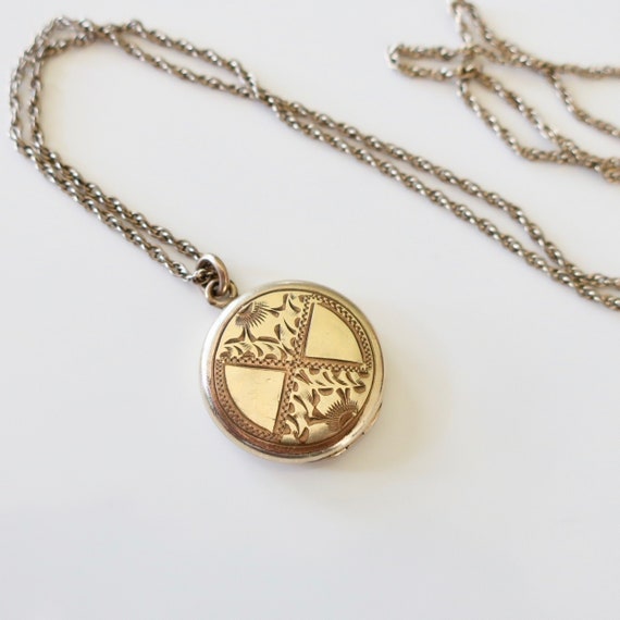 Vintage goldfilled locket. 1930's locket. Engraved