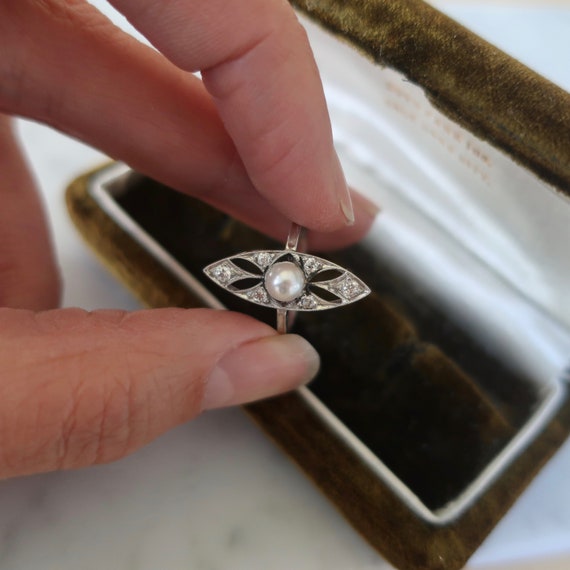 Antique Edwardian diamond and pearl ring. Platinu… - image 8