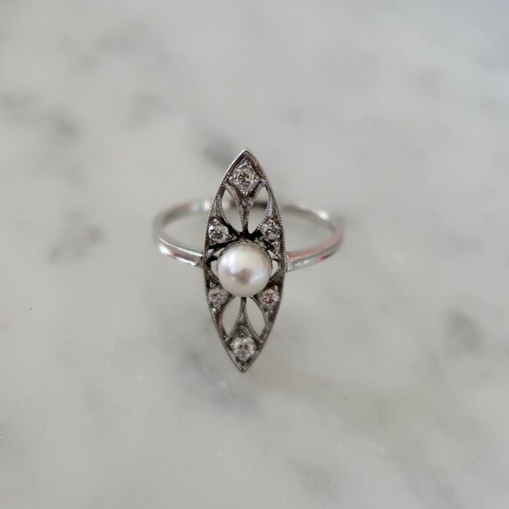 Antique Edwardian diamond and pearl ring. Platinu… - image 2