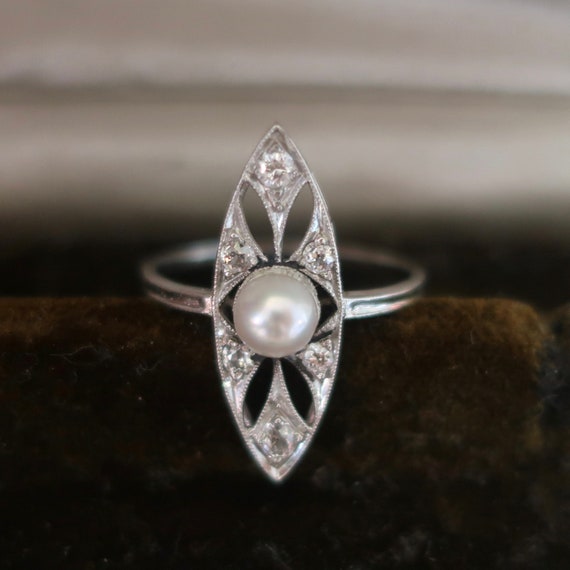 Antique Edwardian diamond and pearl ring. Platinu… - image 3