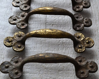 Vtg 1 x Art Nouveau Antique Brass Drawer Pull 3&quot; Center Keeler KBC Hammered Brass Spade Clover Design Gold Brass Cabinet Bin Pulls 41 Avail