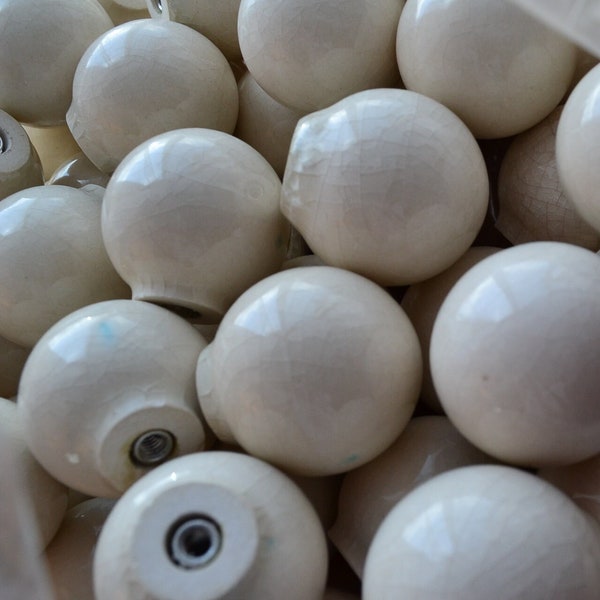 NOS 1 x Vtg Ball Knob Ivory / Off White / Cream Crackle 1.25" Porcelain Cabinet Drawer Pull Small Round Ceramic Knob Farmhouse Knob 150 Avbl