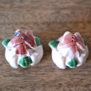 Vtg California Pottery Pink Flowers Salt & Pepper Shakers Set Ceramic 3D Realistic Looking Pale Pink + Green Porcelain Shakers Dimensional