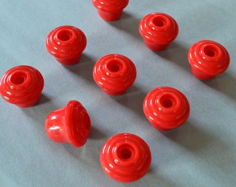 NOS Vtg Set of 2 Art Deco Knobs 1.25" Round Red Drawer Pulls Ribbed Bullseye Concentric Ring Circle Plastic Cabinet Knobs So Retro Many Avbl
